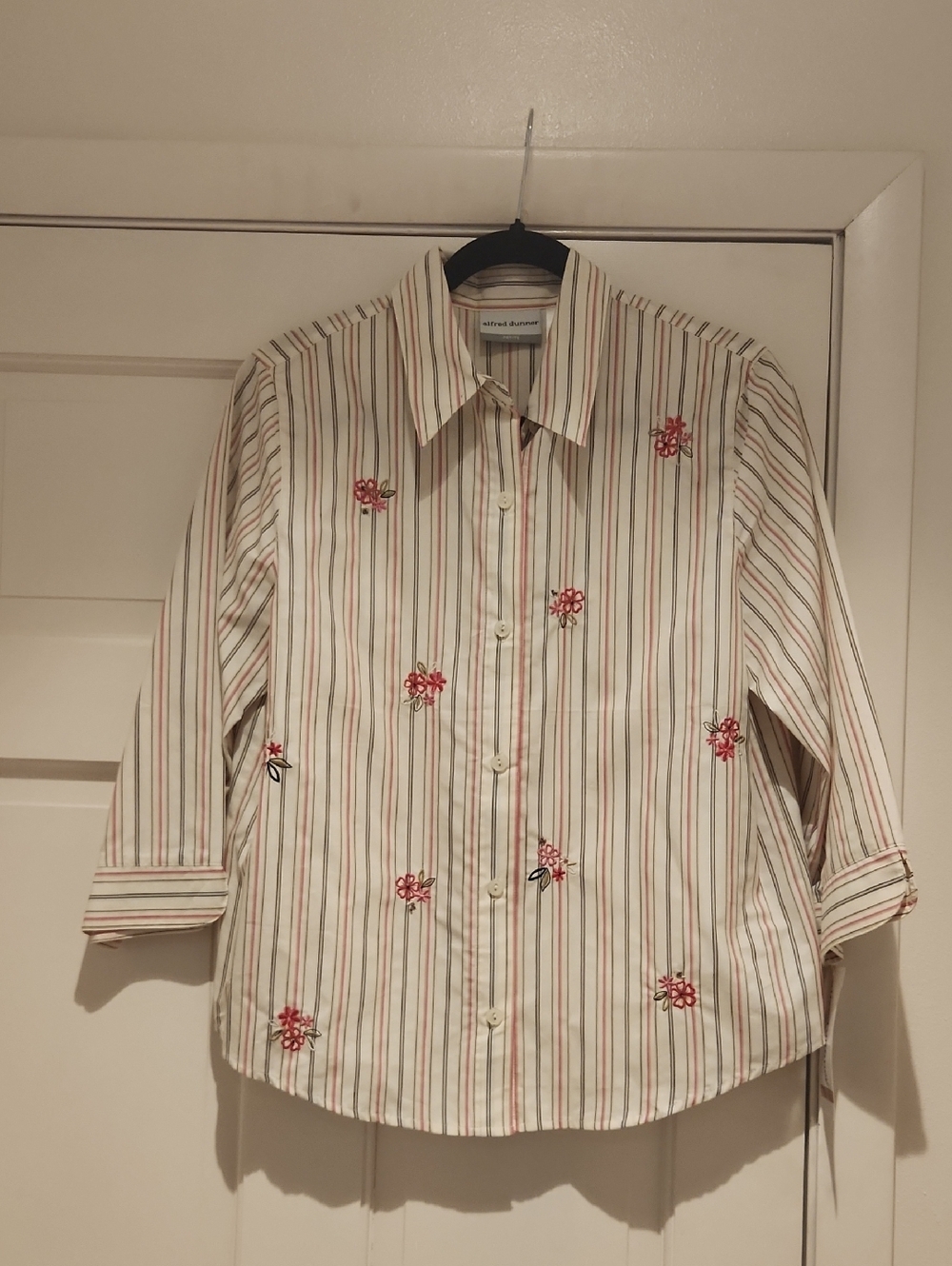 NWT Alfred Dunner Women's Button-Down Embroidered And Beaded 3/4 Sleeve Shirt